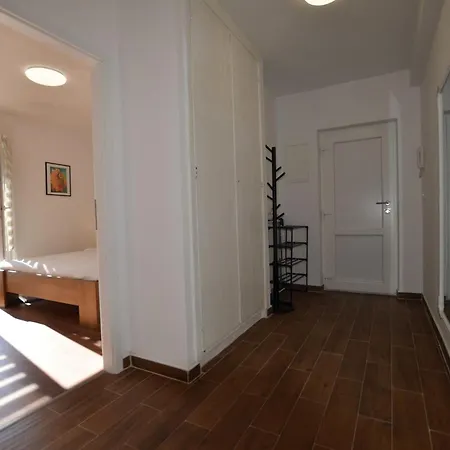 Apartmán Warm And Welcoming With Balcony Rovinj