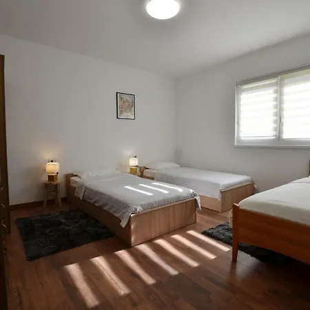 Apartment Warm And Welcoming With Balcony