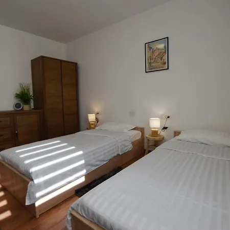 Warm And Welcoming With Balcony Apartmán Rovinj